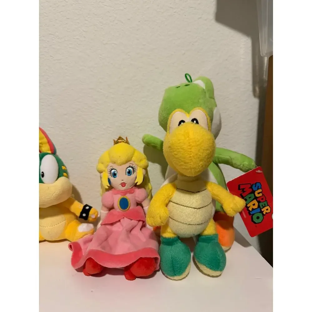 Super Mario Bros Nintendo Stuffed Plush Lot of 5 Mario Yoshi Lemmy Koopa peaches